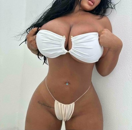 brunettebabiii modèle sympa images