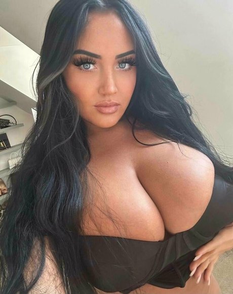 brunettebabiii star du porno chaude photo