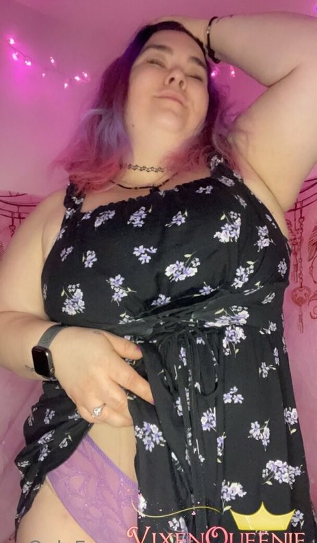 vixenqueenie modèle de sexe des photos