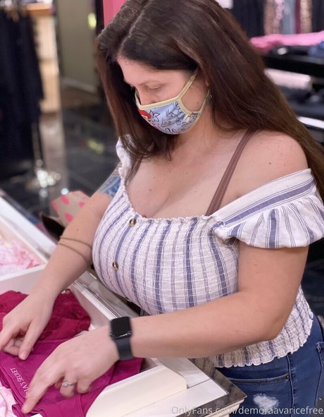 demoraavaricefree actrice de grande qualité galeries