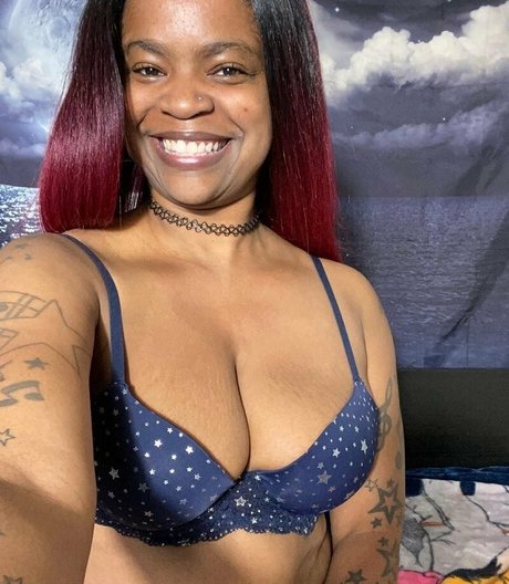 brune petite onlyfans parfait sympa images