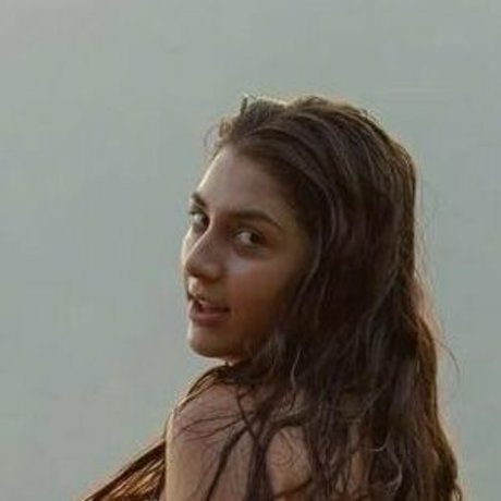 Alice Bunduda modèle sympa archive