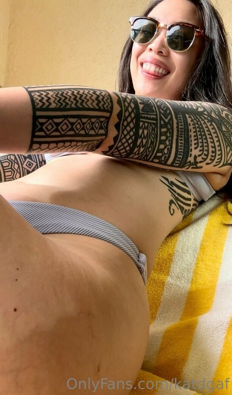 katdgaf étoile xxx image