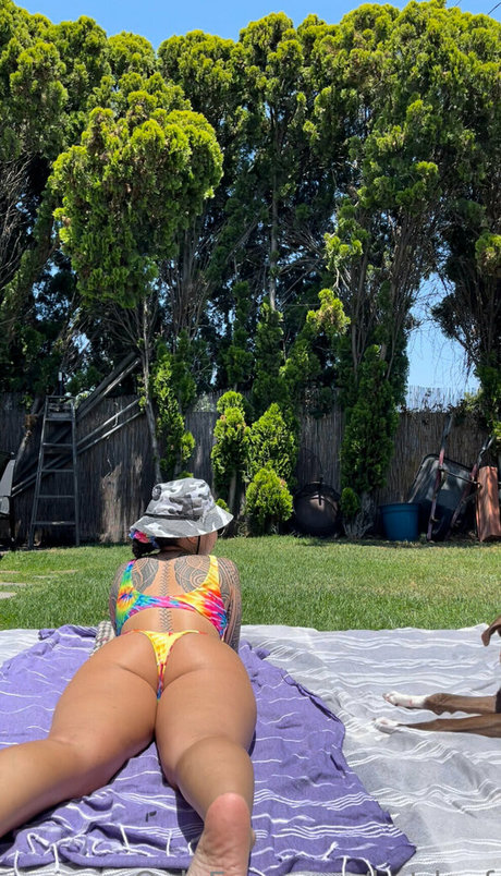 katdgaf xxx étoile galeries