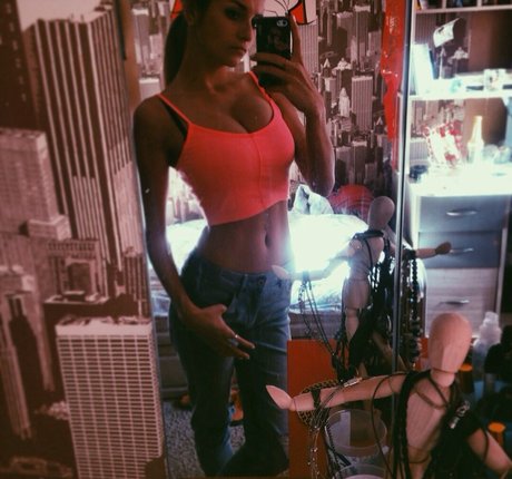 Rita Flores belle étoile image