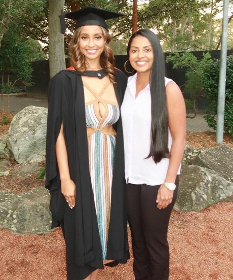 chatte chauve onlyfans sympa érotique galeries