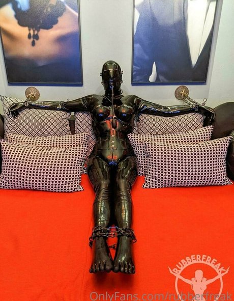 rubberfreak modèle porno collection