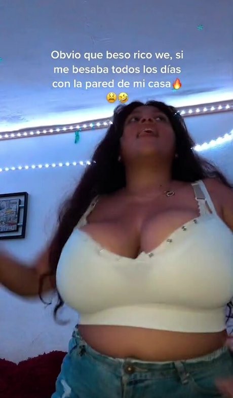 MalaSA haut modèle des photos