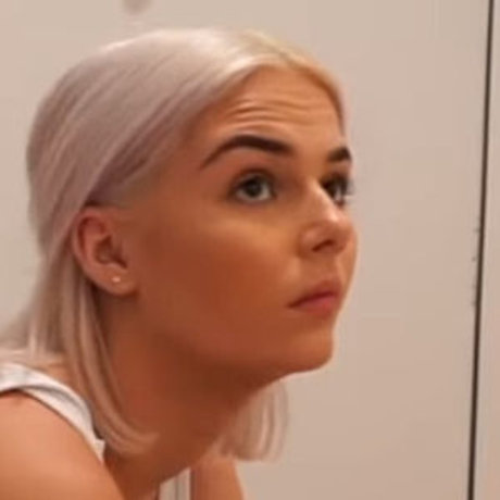 Emilyjeanbeauty star érotique images