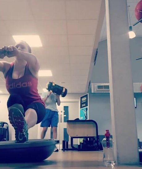 bronzage uniquementfans xxx adulte des photos