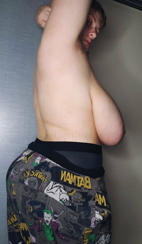 vronnidarko actrice érotique img