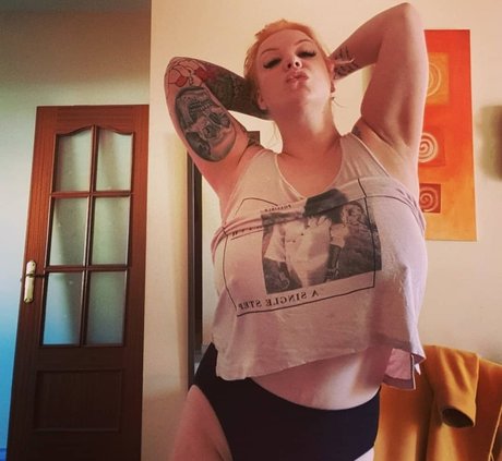 Ming naaa actrice érotique des photos