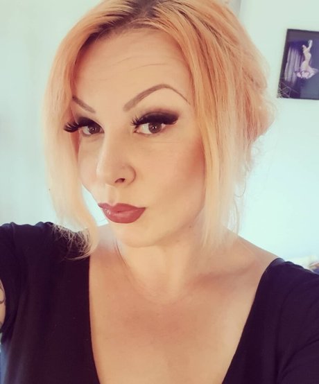 Ming naaa art modèle image