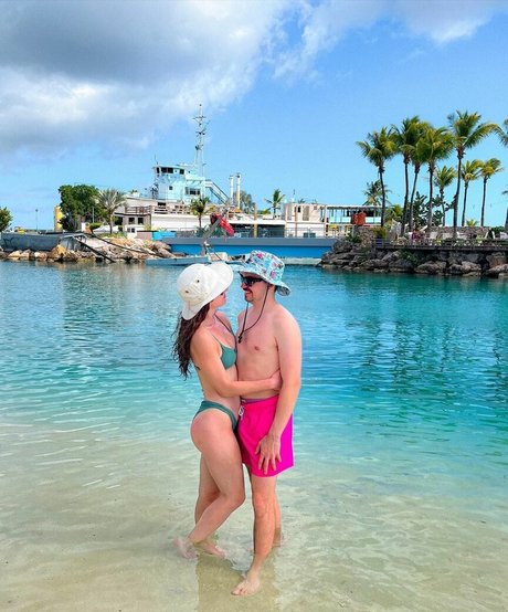 EmilyThankYouNext actrice porno image