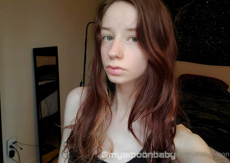 myaisthemoon actrice adulte photo