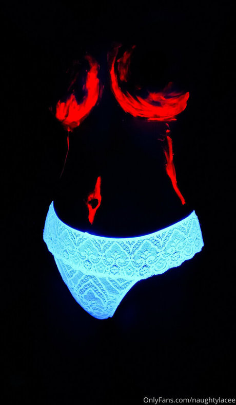 naughtylacee modèle nu img