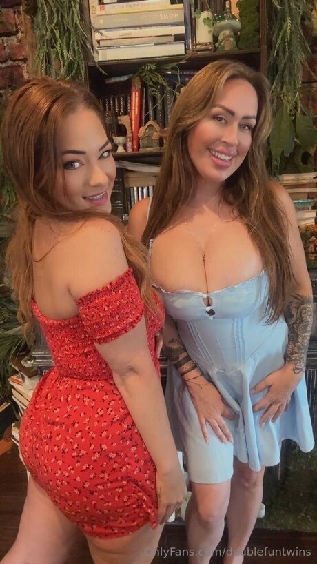 doublefuntwins jolie star du porno img