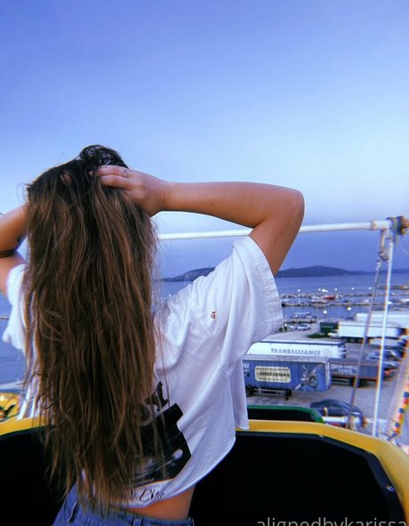 alignedbykarissa jolie étoile archive