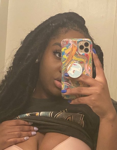 artbyash actrice libre galerie