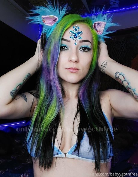 babyygothfree étoile sympa des photos