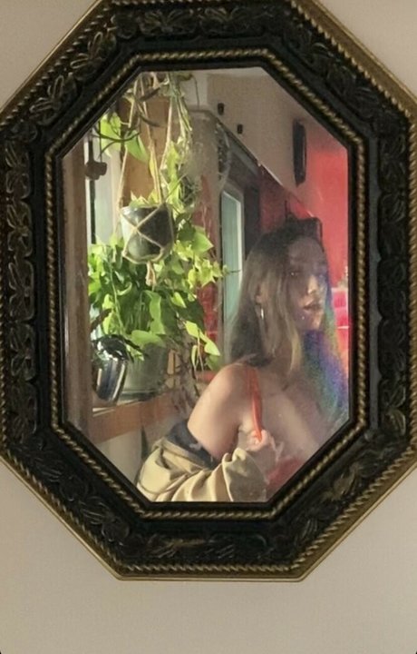 Ambzzie Ambzzzie actrice érotique des photos