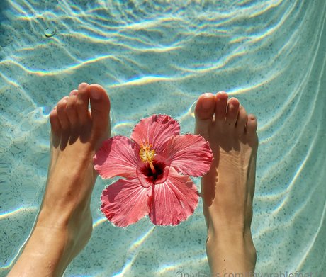 favorablefeet11 actrice érotique galerie