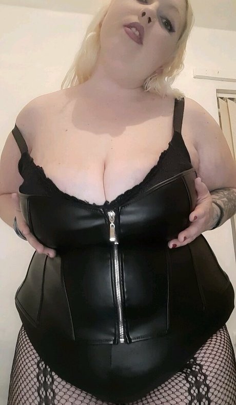 mistressmel1 nus star du porno img