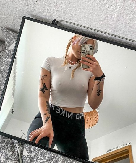 Therealheadcircus étoile xxx image