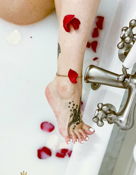 servingfet modèle artistique galeries