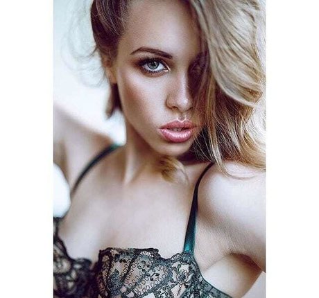 tina sammer modèle adulte images