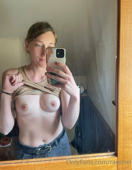 raechel modèle adulte img