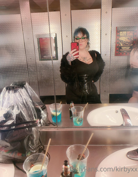 kirbyxx modèle porno des photos