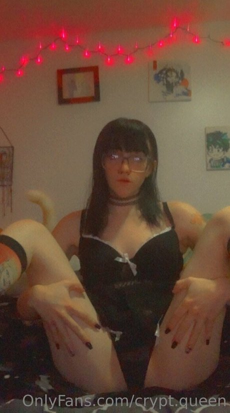crypt queen haut modèle galerie