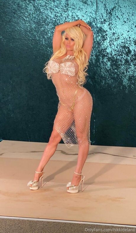 nikkidelano art modèle photos