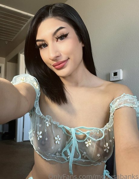 medusabanks modèle adulte des photos