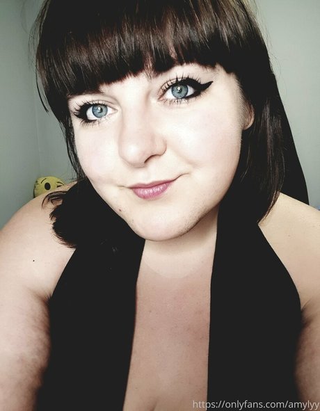 amylyy modèle gratuit photo