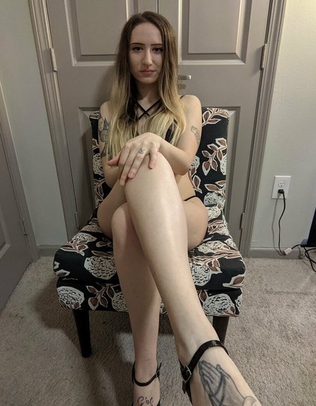 blamevalerie actrice de nus image