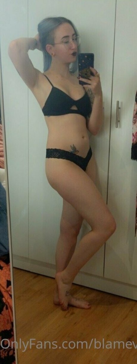 blamevalerie mannequin photos