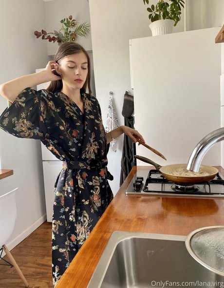 lana virg haut de star du porno archive