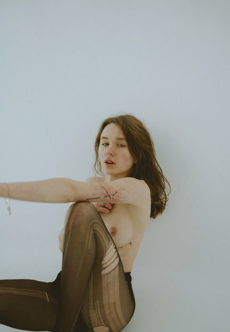 lilbiii star du porno gratuite image