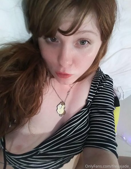 freyajade_ étoile érotique photo