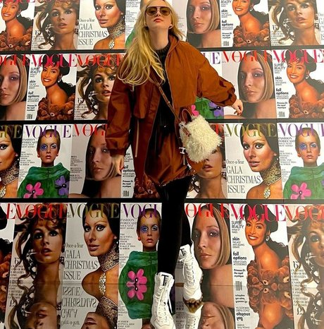 Kathryn Newton star du porno chaude galeries