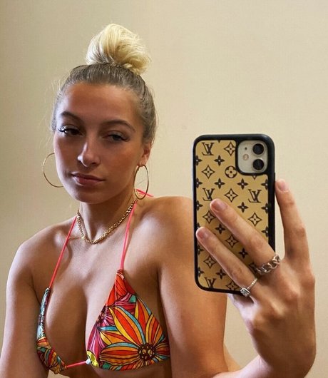 Kamryn Bedore star exclusive galeries