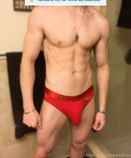 redriotfree modèle de haute qualité photo