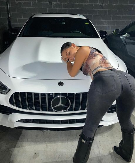 Mariah The Scientist haut étoile archive