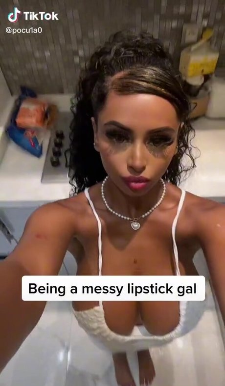 Pocula modèle érotique galerie