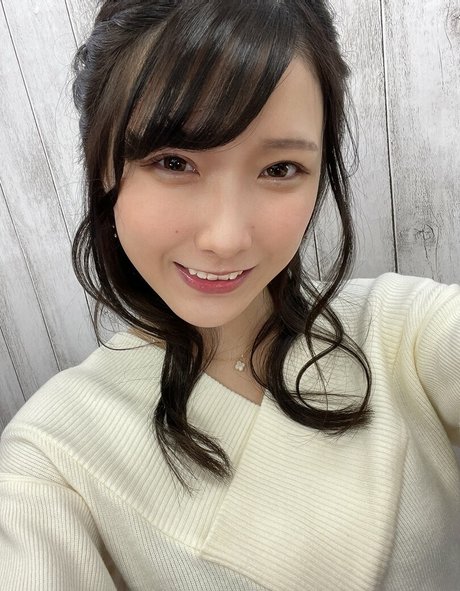 Hikaru Miyanishi étoile chaude galerie