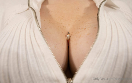 danidoreen actrice sexy galeries