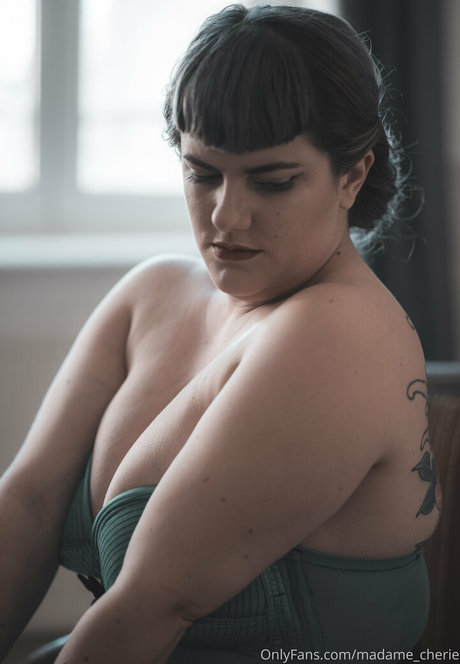 madame cherie star pornographique galerie