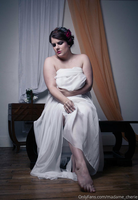 madame cherie modèle sympa photos